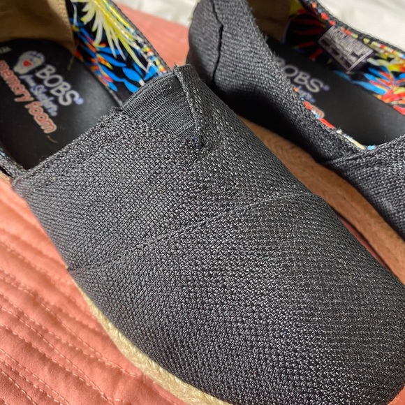 Size 8 Bob’s from Sketchers with memory foam insoles, black - Picture 3 of 8